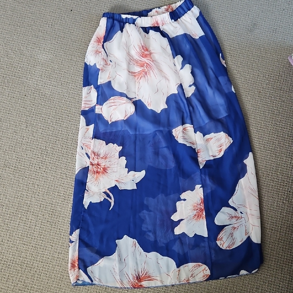 Elegant Blue Floral Maxi Skirt